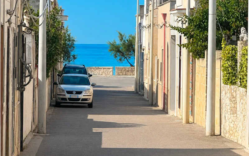 Apartment building 100m from the sea