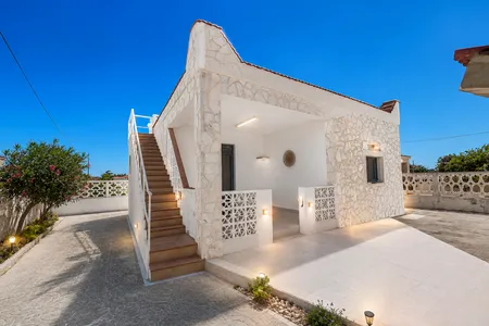 Cozy house just 400m from the sea