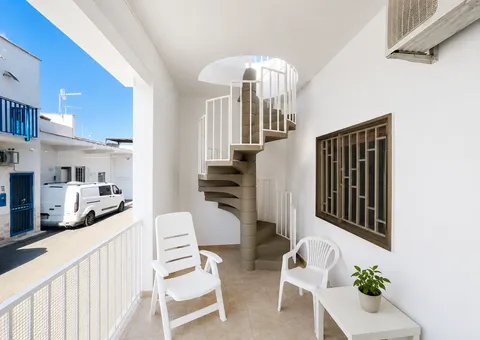 House 80m from the sea