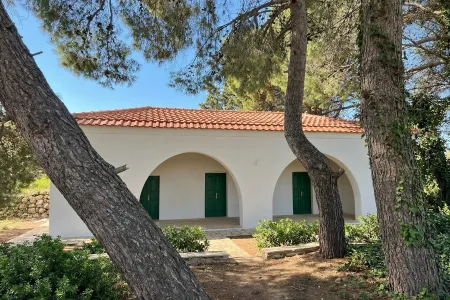 House in Maruggio with a big land
